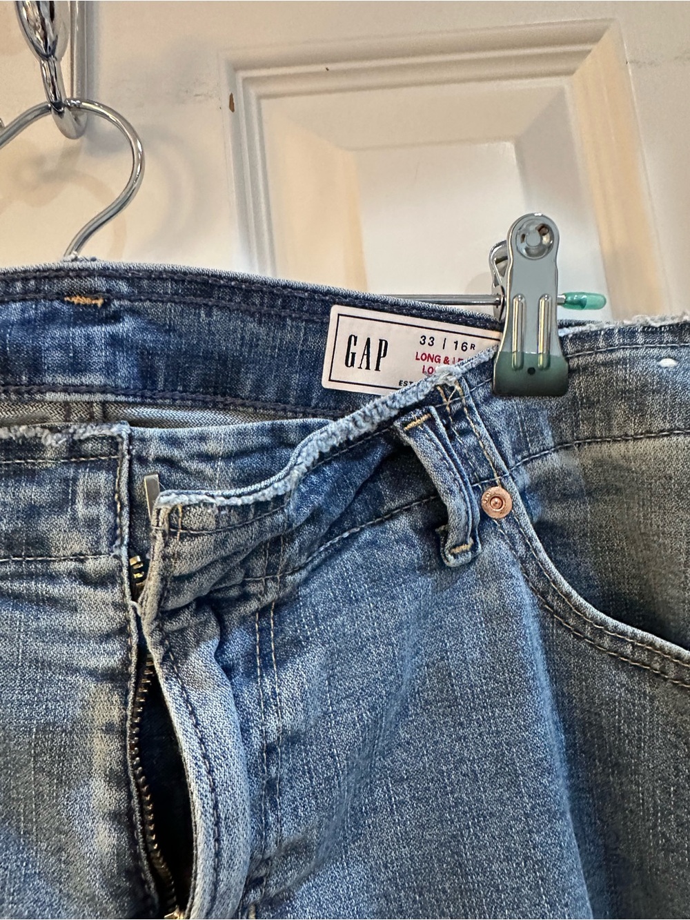 GAP Light-Medium Blue Straight Jeans